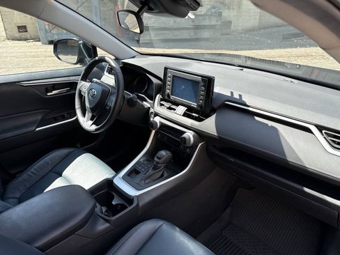 Used 2020 Toyota RAV4 XLE w/ Convenience Package AWD/4WD image 57