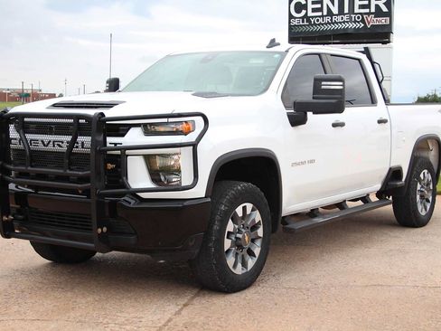 Used 2023 Chevrolet Silverado 2500 Custom w/ Custom Value Package AWD/4WD image 3