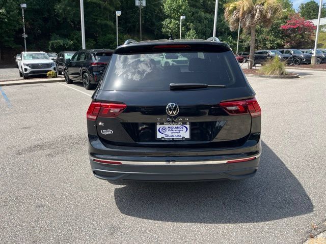 Used 2023 Volkswagen Tiguan SE FWD image 33