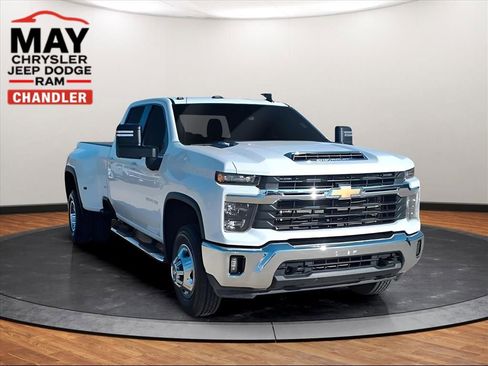 Used 2024 Chevrolet Silverado 3500 LT w/ Convenience Package image 22