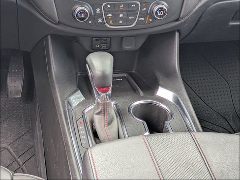 Used 2023 Chevrolet Traverse RS AWD/4WD image 25