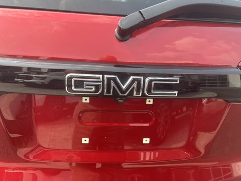 Certified 2023 GMC Acadia SLE w/ Driver Convenience Package AWD/4WD image 8