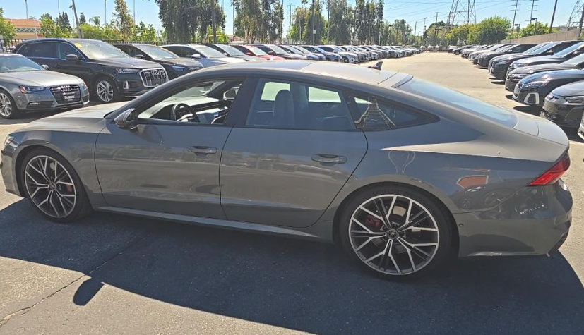 Used 2024 Audi S7 Premium Plus AWD/4WD image 2