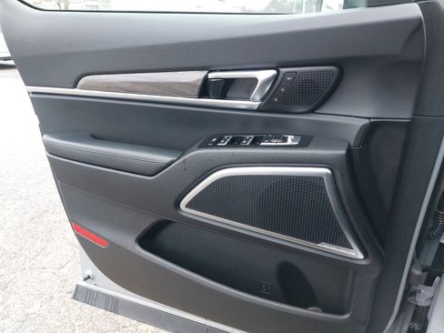 Used 2022 Kia Telluride SX w/ SX Prestige Package image 28