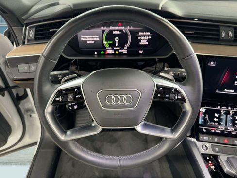 Used 2024 Audi Q8 e-tron Premium image 17