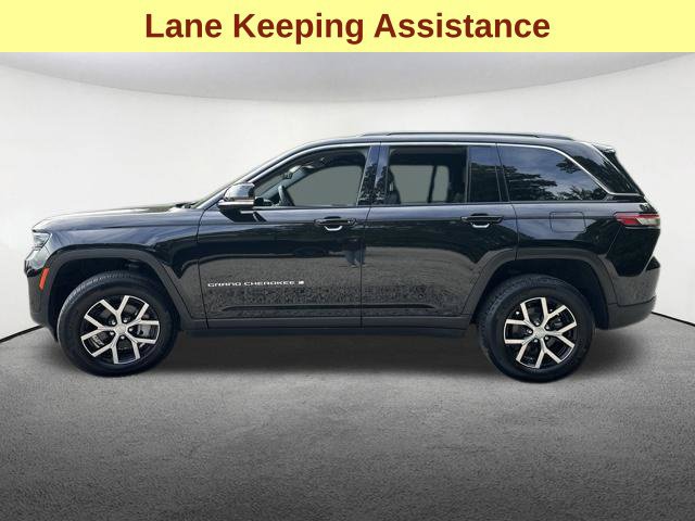 Used 2024 Jeep Grand Cherokee Limited AWD/4WD image 6