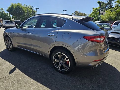 Used 2017 Maserati Levante S image 4