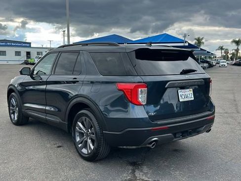 Certified 2022 Ford Explorer XLT w/ Equipment Group 202A image 5
