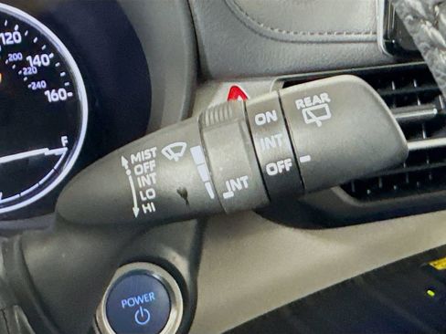 Used 2024 Toyota Sienna Limited image 13