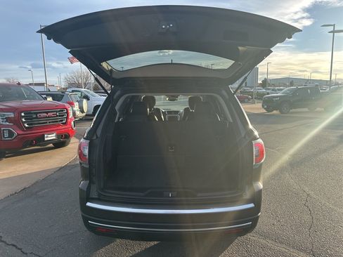 Used 2015 GMC Acadia SLT image 22