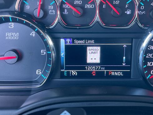 Used 2019 Chevrolet Suburban LT AWD/4WD image 15
