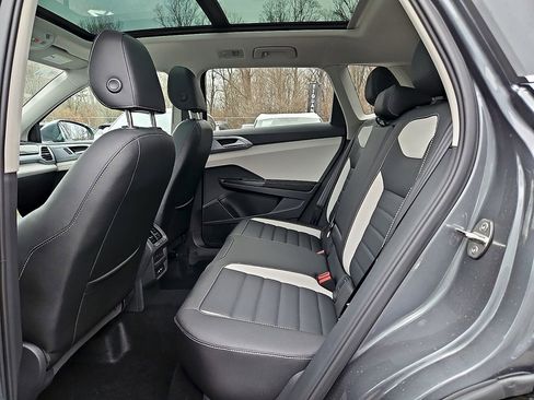 New 2026 Volkswagen Taos SEL image 10