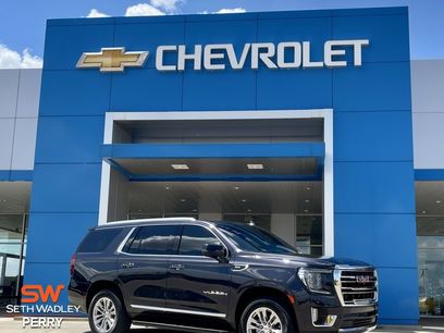 Used 2023 GMC Yukon SLT w/ SLT Luxury Package