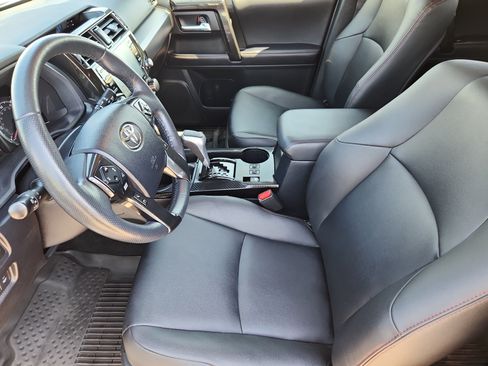 Used 2024 Toyota 4Runner TRD Off-Road Premium w/ Moonroof Package AWD/4WD image 9