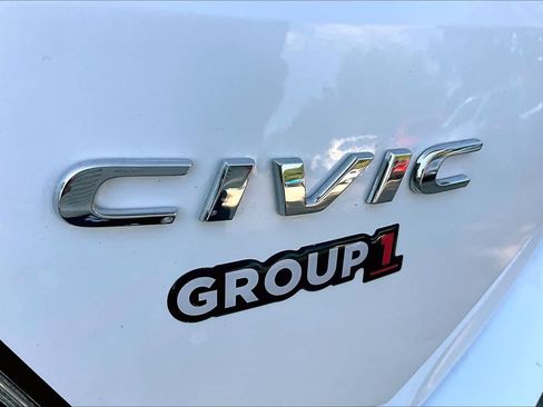 Used 2018 Honda Civic EX image 10