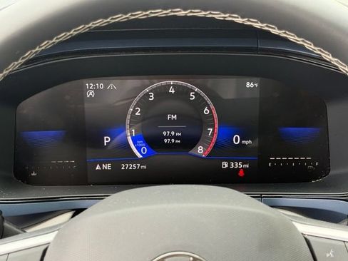 Used 2023 Volkswagen Taos SE w/ Panoramic Sunroof Package AWD/4WD image 32