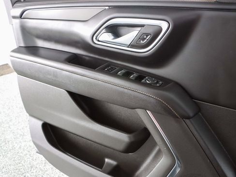 Used 2023 GMC Yukon XL AT4 image 25