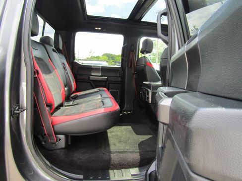 Used 2016 Ford F150 Lariat w/ Equipment Group 502A Luxury AWD/4WD image 17