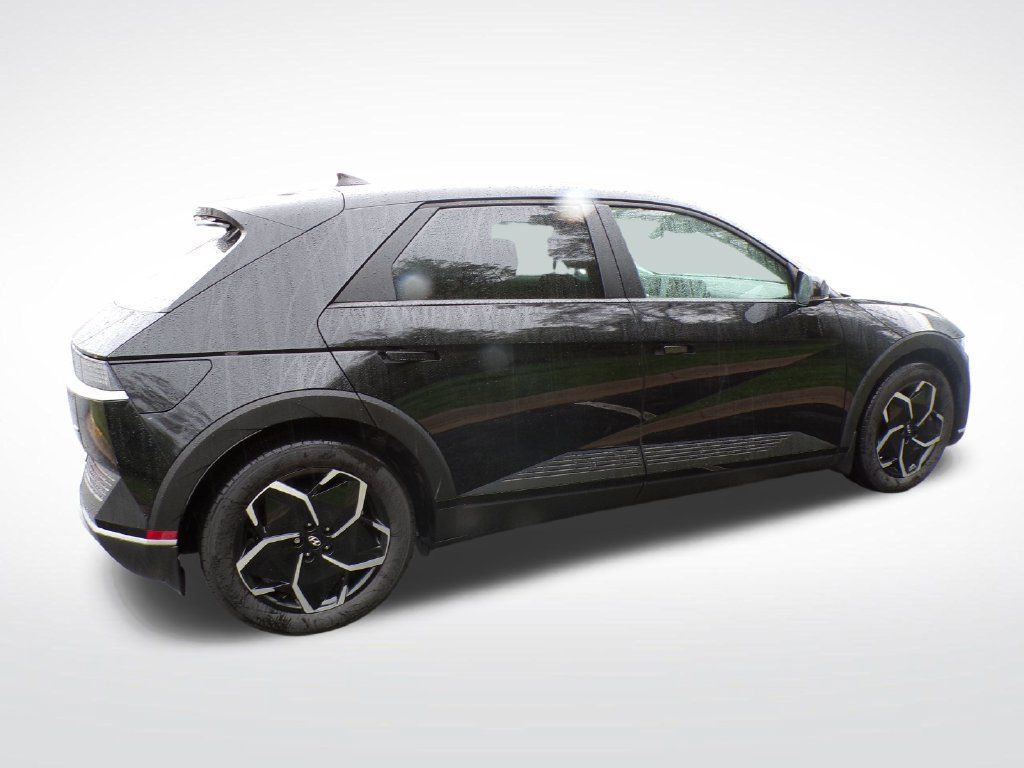 Certified 2024 Hyundai Ioniq 5 SEL AWD/4WD image 8
