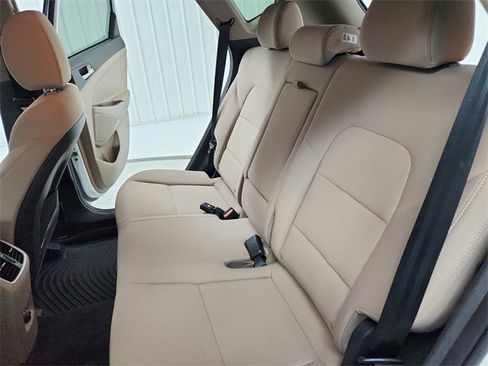 Used 2019 Hyundai Tucson Sport image 32