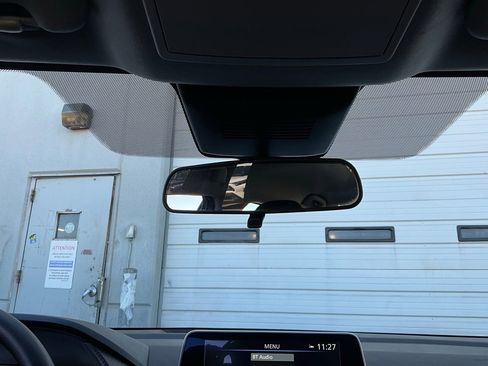 Used 2025 Nissan Sentra SV image 17