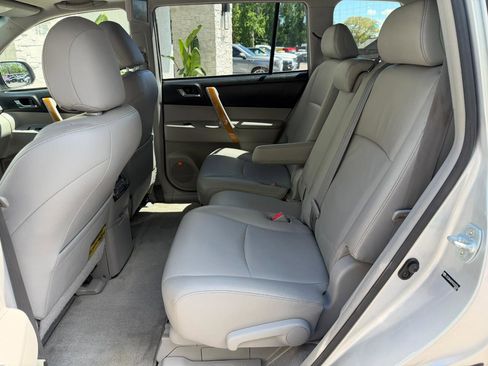 Used 2009 Toyota Highlander Limited AWD/4WD image 43