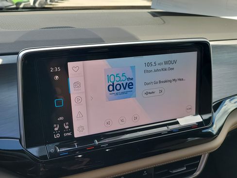 New 2026 Volkswagen Atlas Cross Sport SE FWD image 22