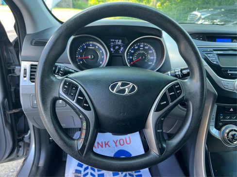 Used 2013 Hyundai Elantra GLS w/ Preferred Pkg FWD image 16