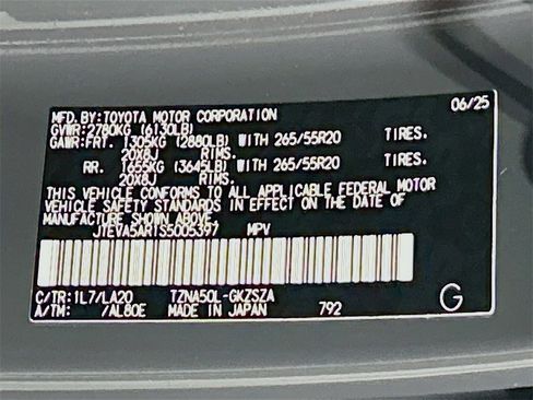 Used 2025 Toyota 4Runner Limited image 31