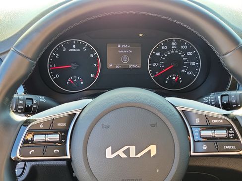Used 2023 Kia Seltos S FWD image 10