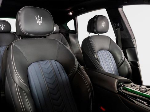 Used 2023 Maserati Levante GT AWD/4WD image 32