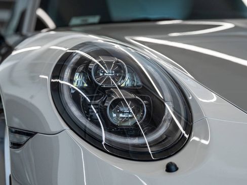 Used 2018 Porsche 911 GT3 RWD image 6