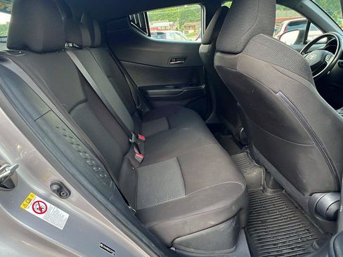Used 2019 Toyota C-HR XLE FWD image 15