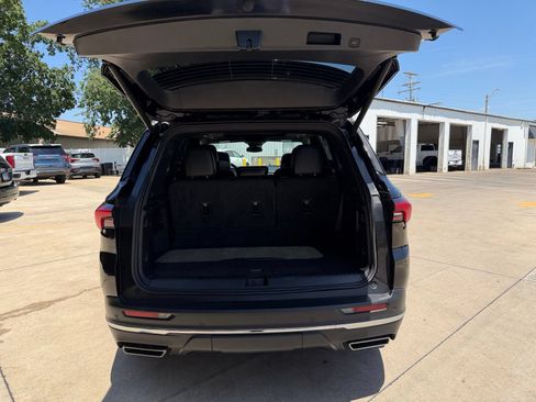 Used 2025 Buick Enclave Preferred w/ Power Package AWD/4WD image 14