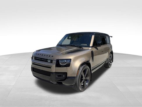 Used 2025 Land Rover Defender 110 X-Dynamic SE image 1