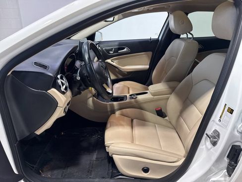 Used 2020 Mercedes-Benz GLA 250 4MATIC image 24
