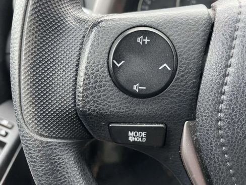 Used 2016 Toyota RAV4 LE image 31