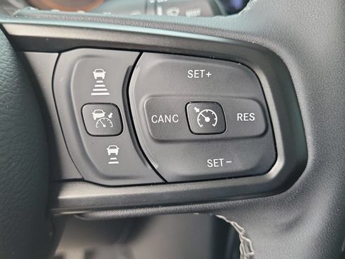 Used 2025 Jeep Gladiator Sport AWD/4WD image 20