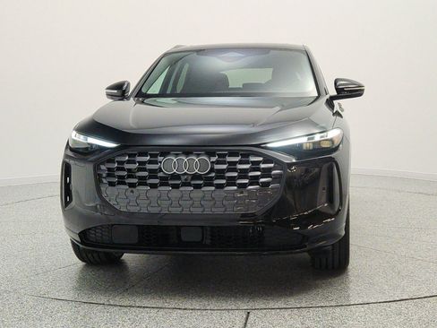 Used 2025 Audi Q5 Premium Plus w/ Premium Plus AWD/4WD image 2