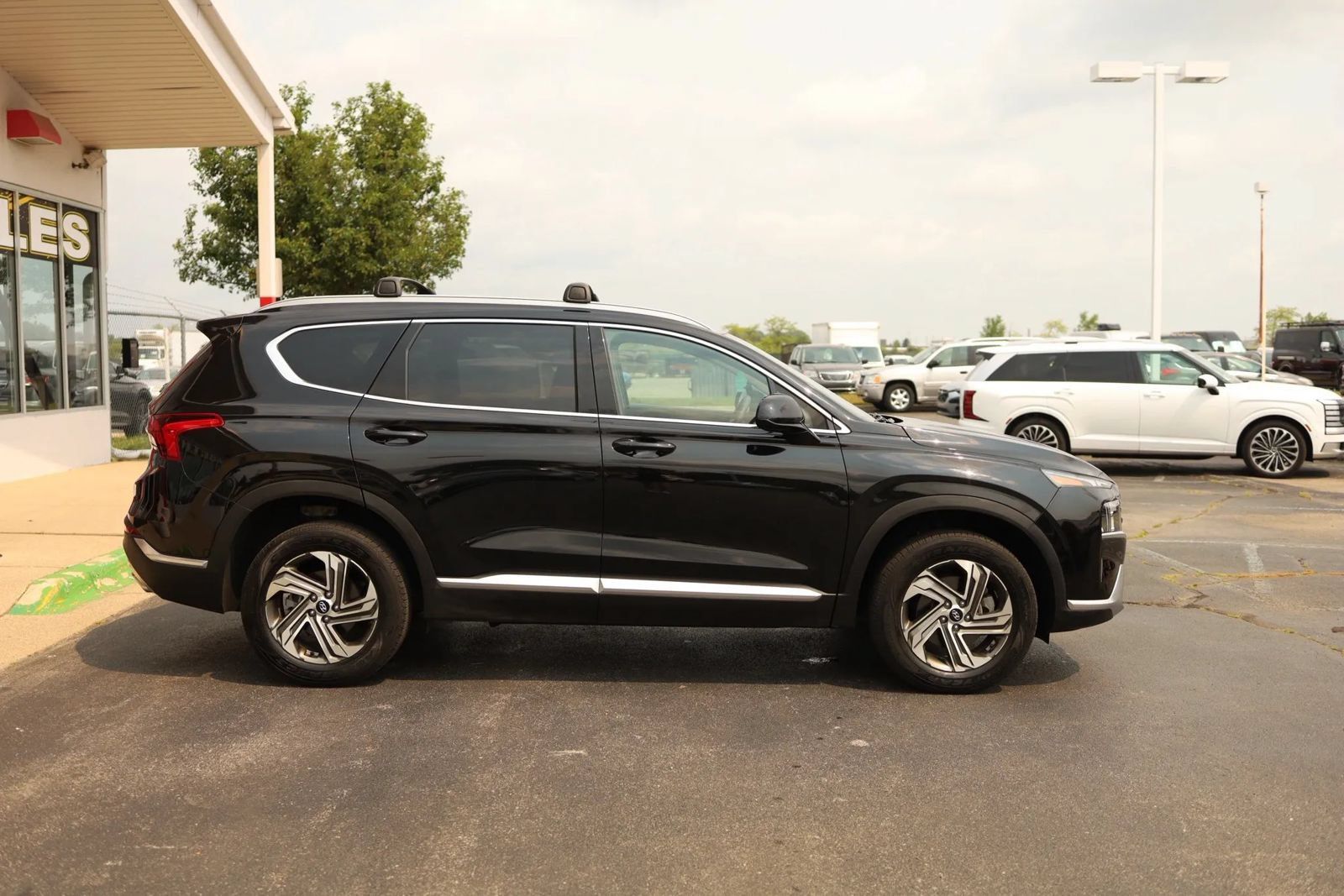 Used 2022 Hyundai Santa Fe SEL AWD/4WD image 4