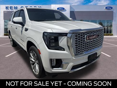 Used 2023 GMC Yukon XL Denali AWD/4WD image 1