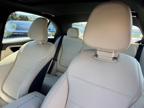 Used 2025 Mercedes-Benz C 300 Sedan image 29