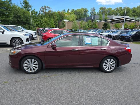Used 2014 Honda Accord Touring image 6