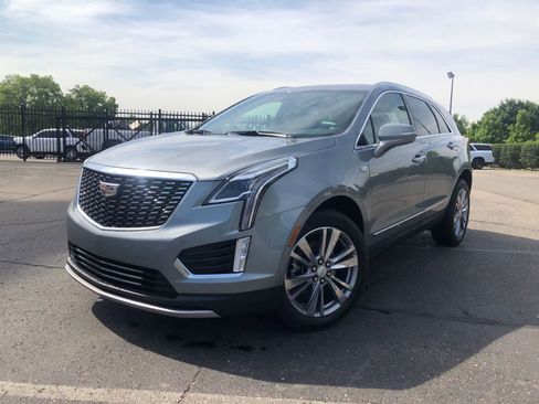 Used 2024 Cadillac XT5 Premium Luxury w/ LPO, Floor Liner Package FWD image 1