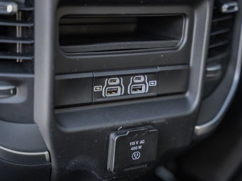 New 2026 RAM 1500 4x4 Crew Cab image 40