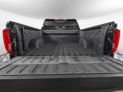 Used 2023 GMC Sierra 1500 SLT AWD/4WD image 6