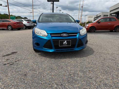 Used 2014 Ford Focus SE FWD image 5
