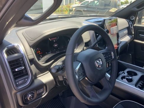 New 2025 RAM 2500 Laramie AWD/4WD image 16