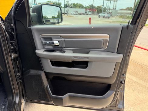 Used 2018 RAM 1500 Lone Star AWD/4WD image 18