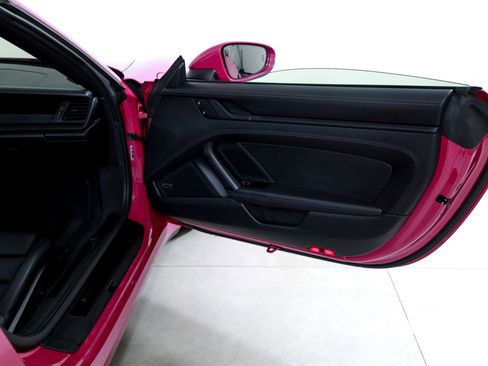 Used 2024 Porsche 911 Targa 4 GTS w/ Premium Package image 20